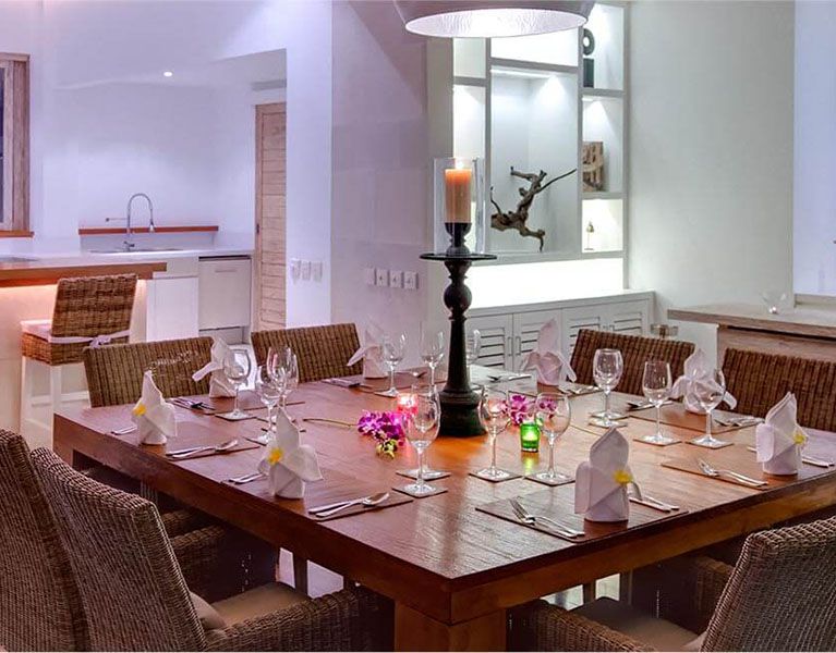 Dining Villa Jajaliluna Seminyak 4 Bedroom Luxury Villa Bali